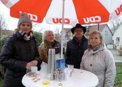(v.l.n.r.:) Savka Hannemann, Ilona Ettinghaus, Uwe und Iris Mettendorf.