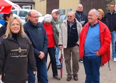 Neckargartachs CDU-Ortsvorsitzende Gundula Hagner (g.l.) neben Alexander Throm MdL.